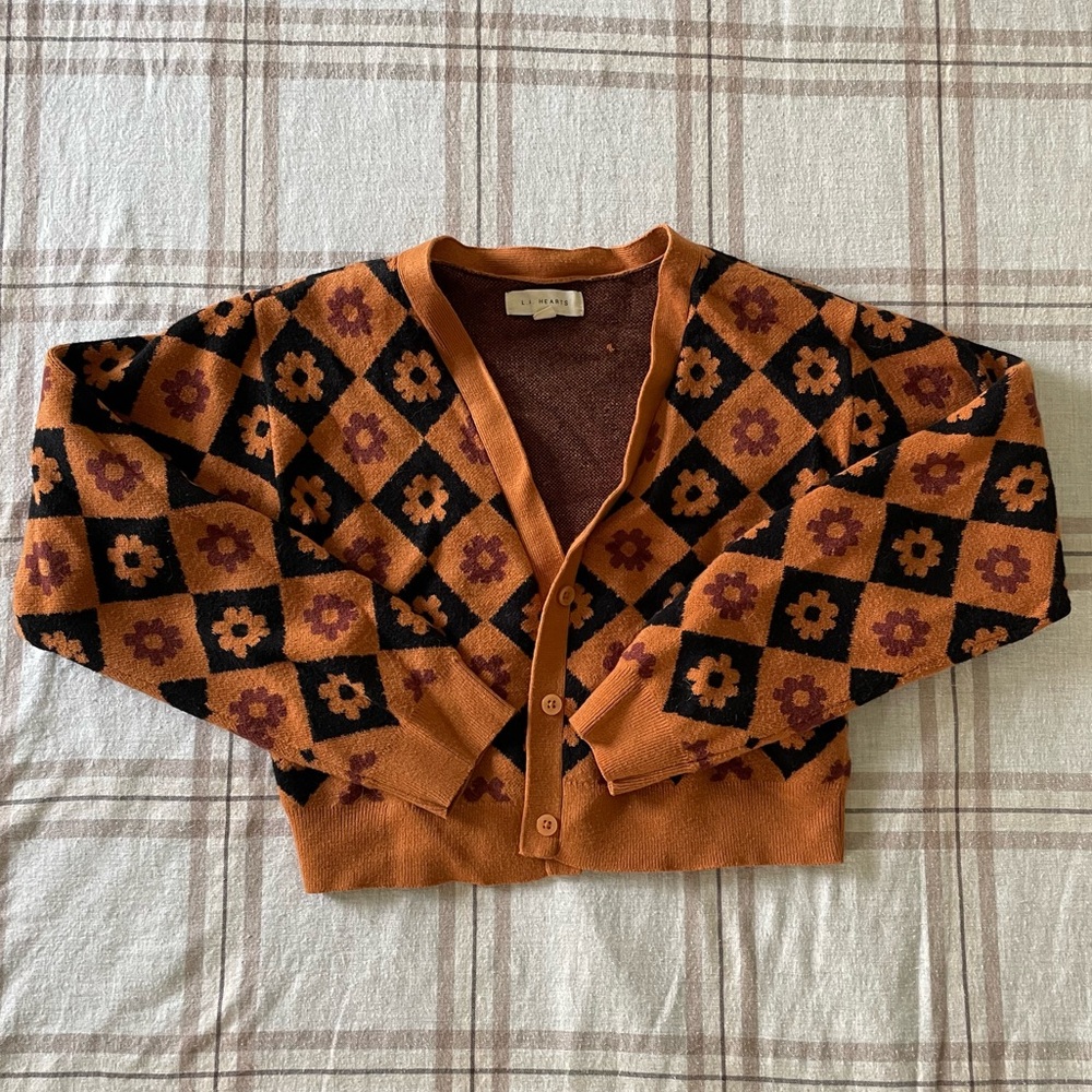la hearts cropped cardigan